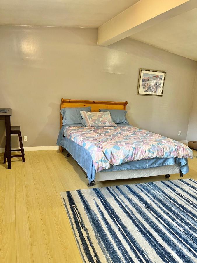 Whole Suite To Yourself At Coquitlam Centre! Port Coquitlam Esterno foto