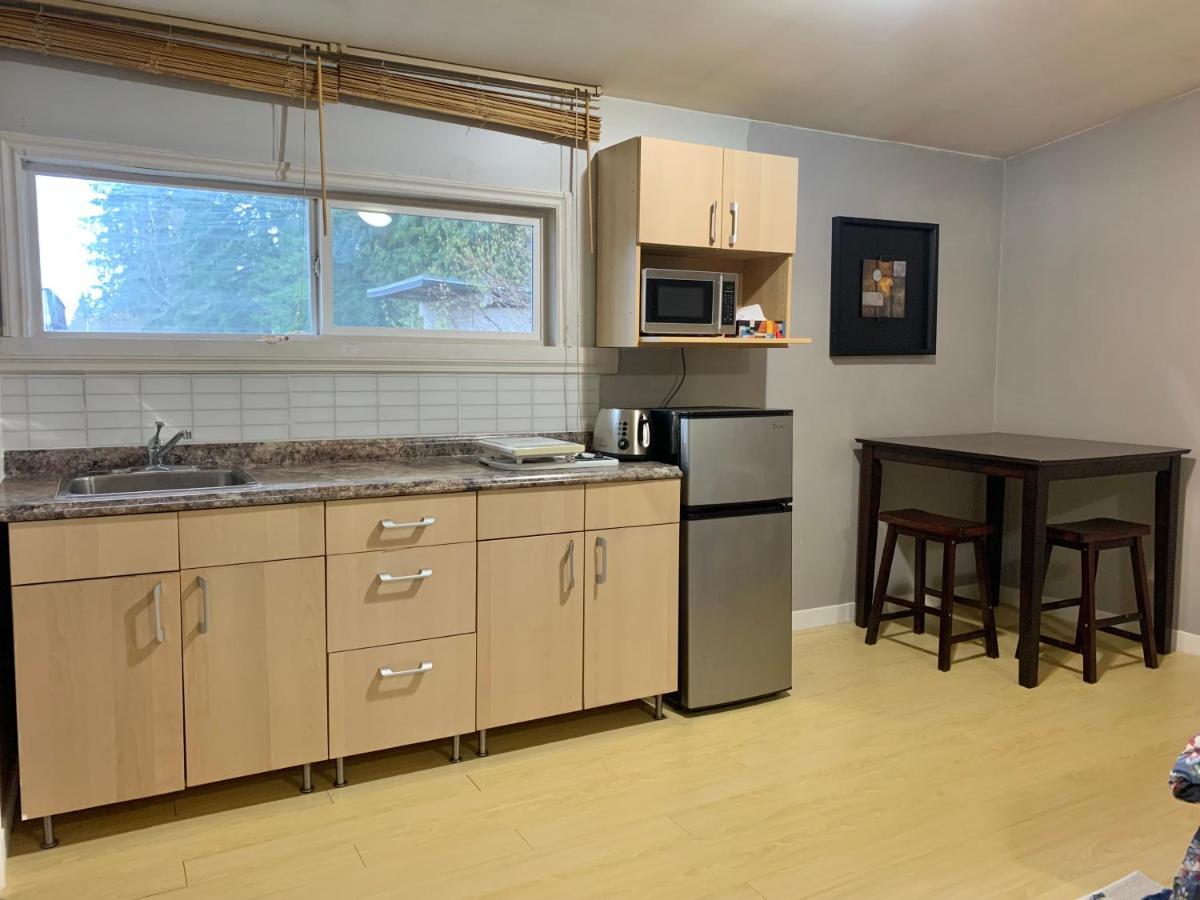 Whole Suite To Yourself At Coquitlam Centre! Port Coquitlam Esterno foto