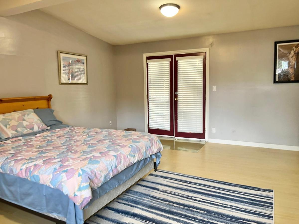 Whole Suite To Yourself At Coquitlam Centre! Port Coquitlam Esterno foto